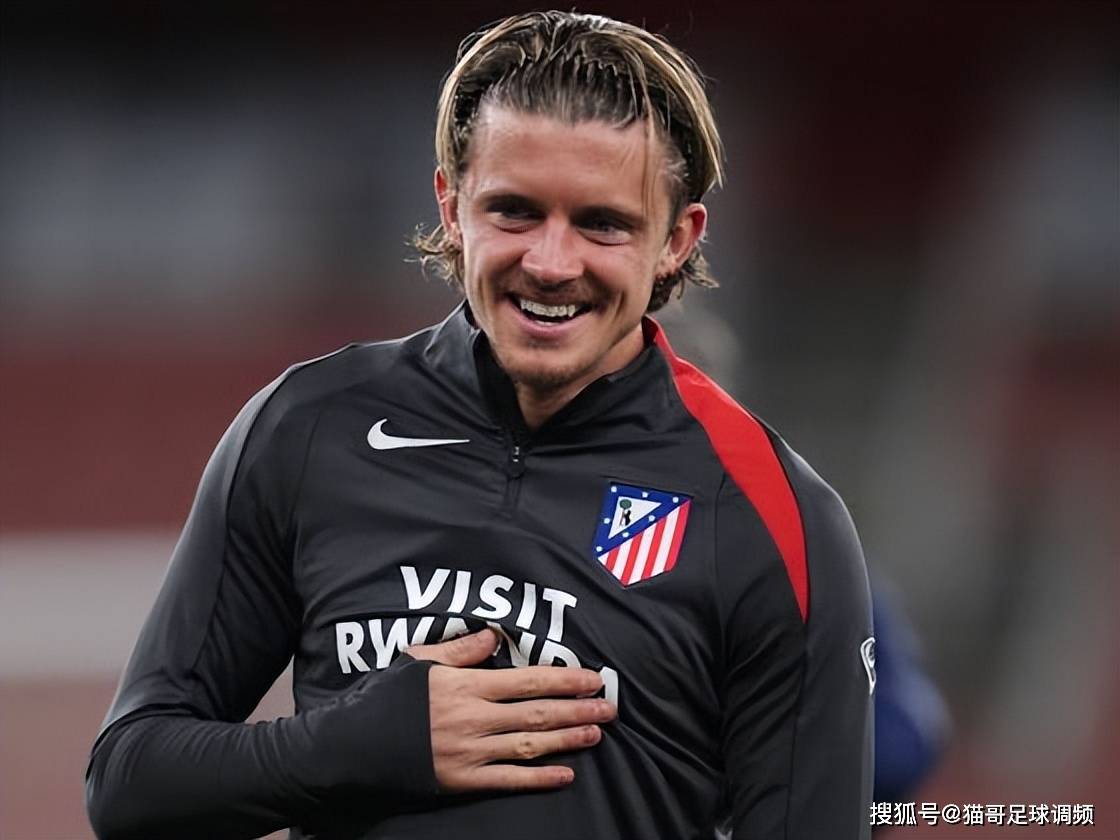 4000万欧!热刺压哨签下加拉格尔,中场危机迎强心针